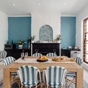 Mediterranean Style In De Waterkant Le Cap